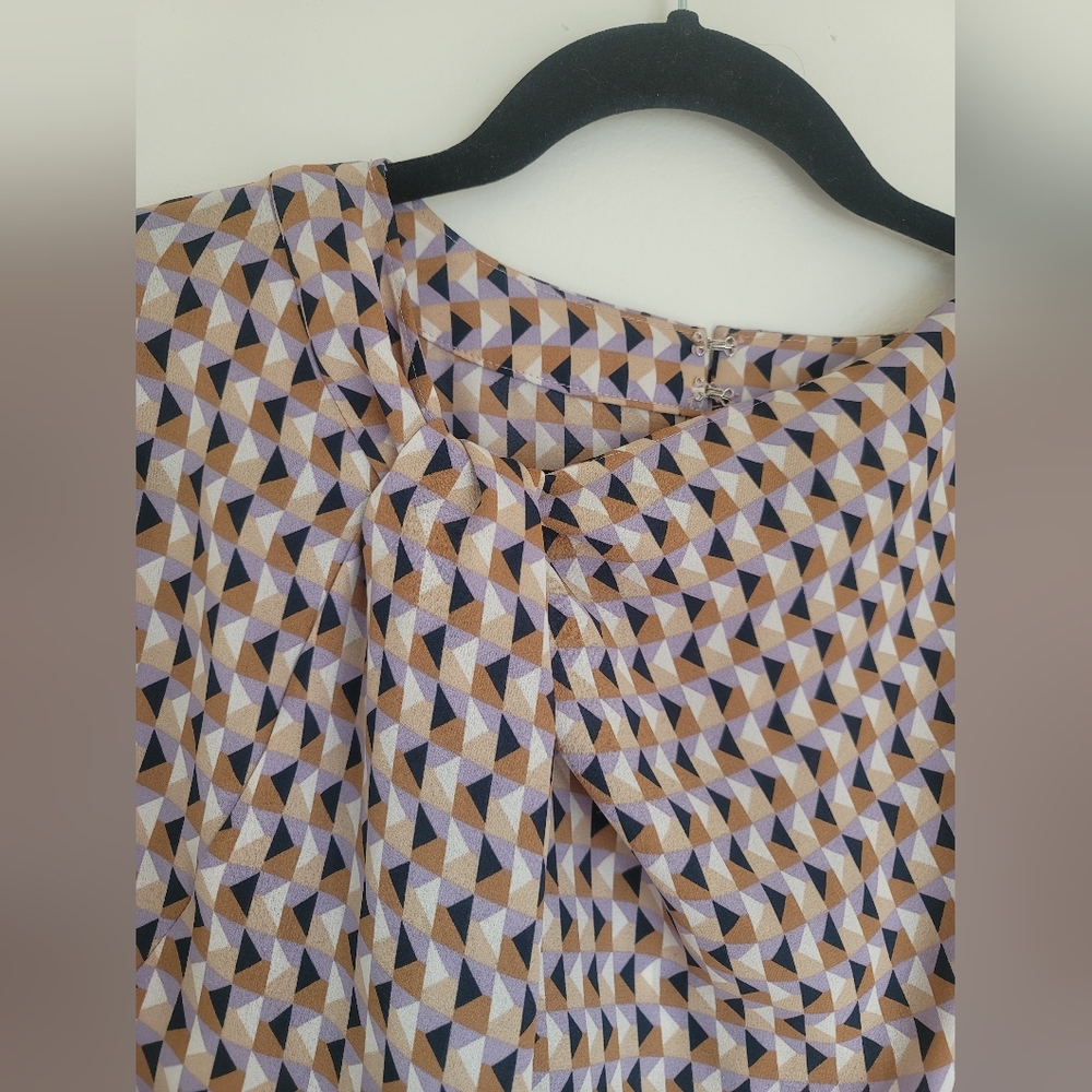 Worthington Blouse XXL Pattern Sleeveles neck Detail Light Feminine Classic - Picture 3 of 8